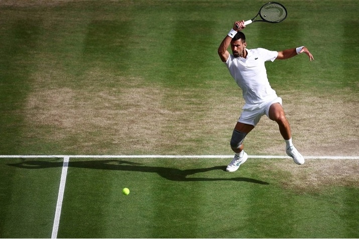 Djokovic Rolls Into Wimbledon Closing